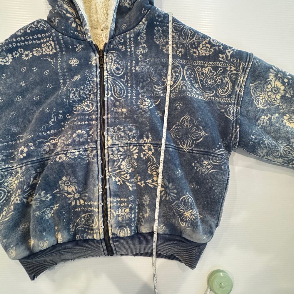 Free People Billie Jacket XS Blue Paisley Sherpa Lined Zip Hoodie Crop Oversized - Picture 11 of 16